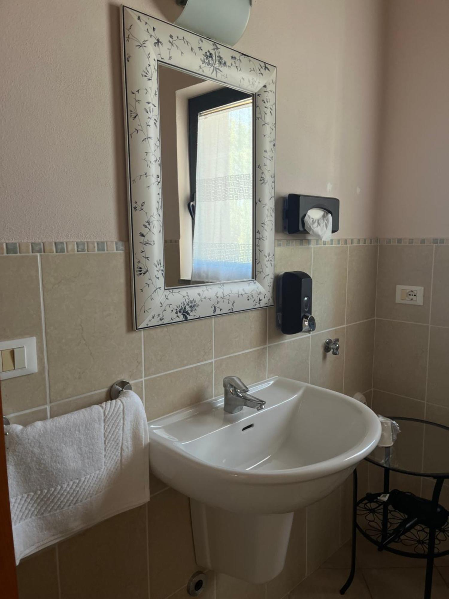 Pontenure Hotel Villa Costanza מראה חיצוני תמונה